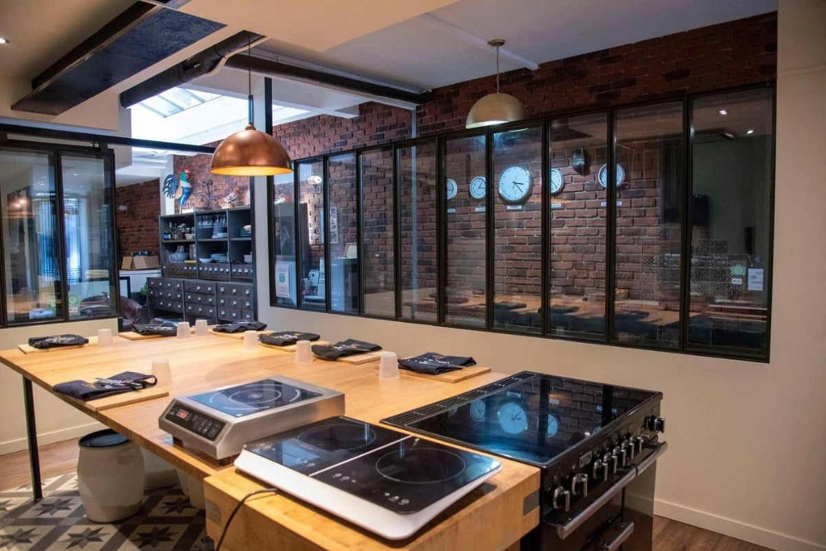 The kitchen at Cook'n With Class in Paris.