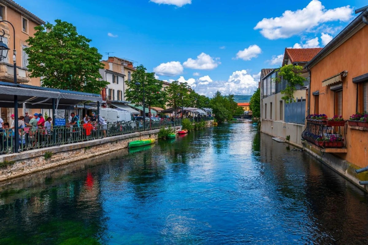 The Fontaine de Vaucluse, source of the river Sorgue in Provence, France.