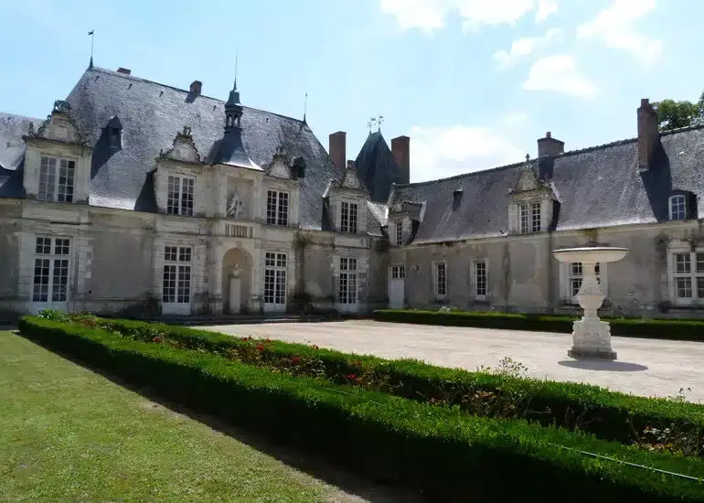 The courtyard at Château de Villesavin.